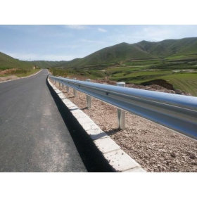 桂林市公路波形护栏工程